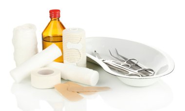 beyaz izole sarmak için İlkyardım çantası