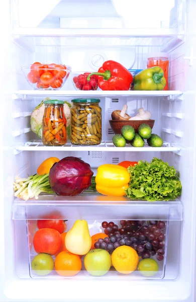 Refrigerador lleno de comida — Foto de Stock