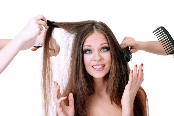 Mujer con el pelo largo en salón de belleza, aislado en blanco — Foto de Stock