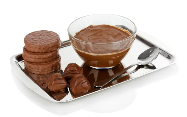 碗的巧克力和糖果白隔离 — 图库照片
