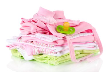 beyaz izole bebek elbise yığını