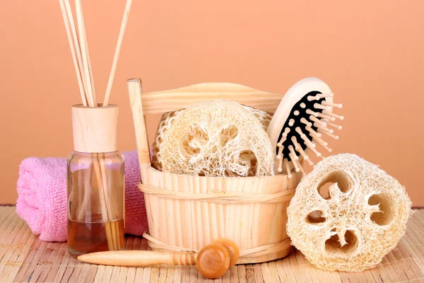 Loofah op kleur achtergrond — Stockfoto