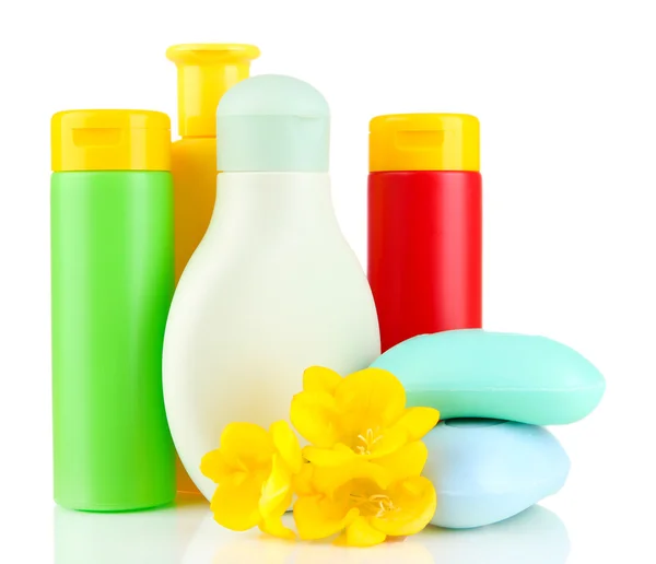 Cosmetici per bambini e sapone, isolati su bianco — Foto Stock