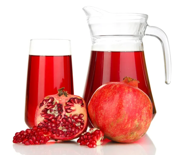 Full glass and jug of pomegranate juice and pomegranate isolated on white — Stock Photo, Image