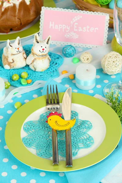 Serve il tavolo di Pasqua primo piano — Foto Stock