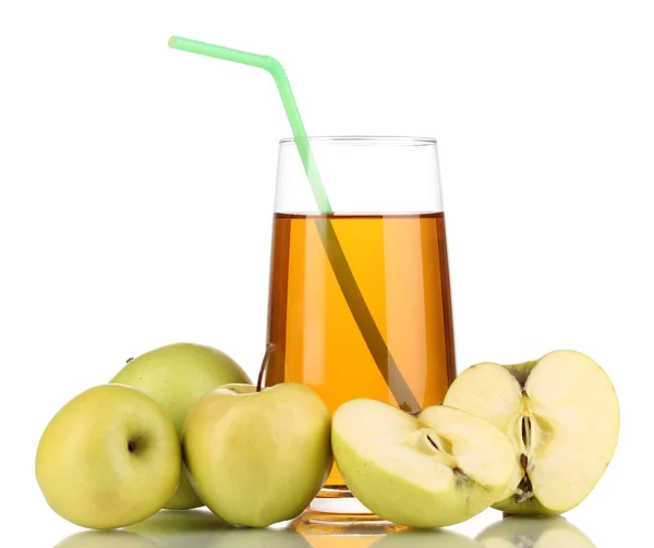 Jus de pomme utile avec des pommes autour isolé sur blanc — Photo