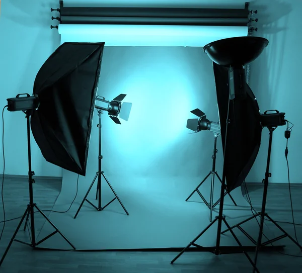 Foto Studio med belysningsutrustning — Stockfoto