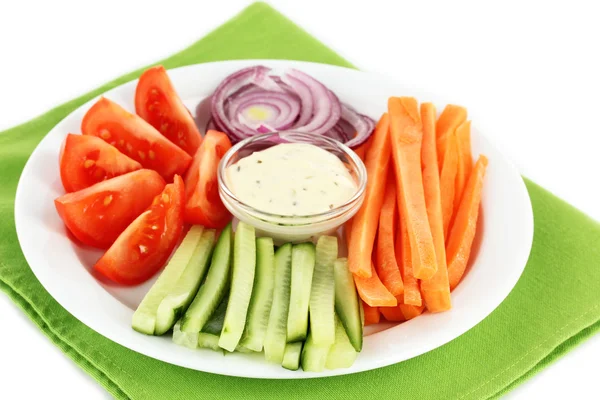 Bâtonnets de légumes crus assortis dans une assiette close up — Photo