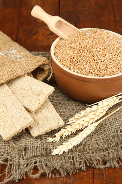 Salvado de trigo en la mesa — Foto de Stock