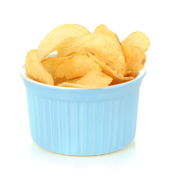 Potato chips in kom, geïsoleerd op wit — Stockfoto