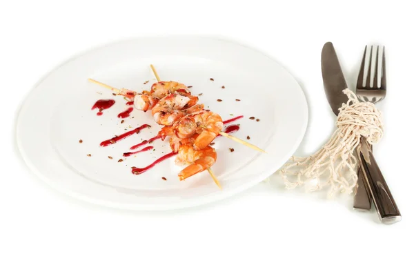 흰색 절연 접시에 소스와 구운된 새우 — 스톡 사진