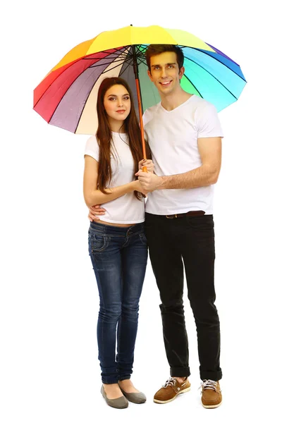 Liefdevolle paar staande met paraplu geïsoleerd op wit — Stockfoto