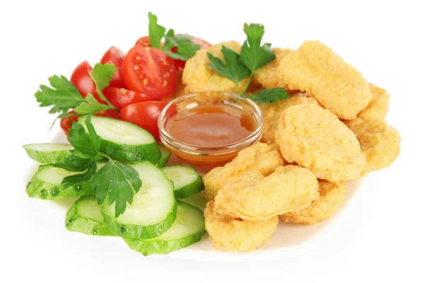 Gebakken kip met groenten en saus geïsoleerd op wit nuggets — Stockfoto