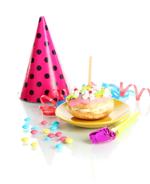 Colorido pastel de cumpleaños con vela aislada en blanco —  Fotos de Stock