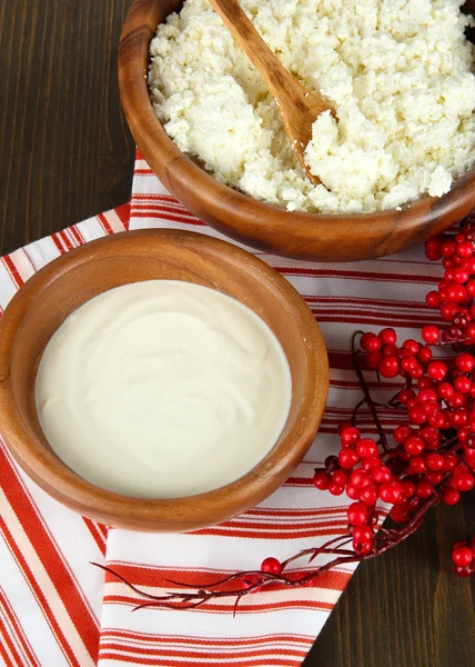 Dairy products on wooden table close-up — Stock Photo, Image