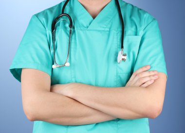 Doktor stetoskop, mavi arka plan ile