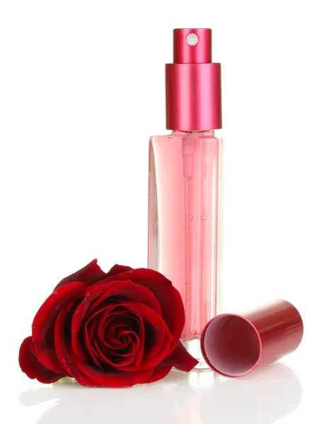 Perfume de mujer en hermosa botella con rosa aislada en blanco — Foto de Stock