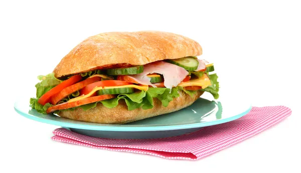 Sandwich fresco y sabroso con jamón y verduras aisladas en blanco —  Fotos de Stock