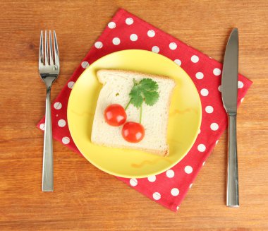 Gıda ahşap zemin üzerinde çocuklar için eğlenceli