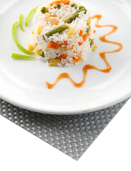 Delicioso risotto con verduras, aislado en blanco —  Fotos de Stock