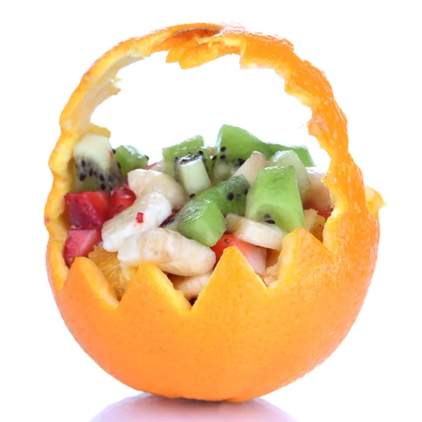 白で隔離されるくりぬいたオレンジのフルーツ サラダ — ストック写真