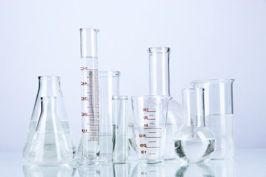 test tüpleri üzerinde beyaz izole