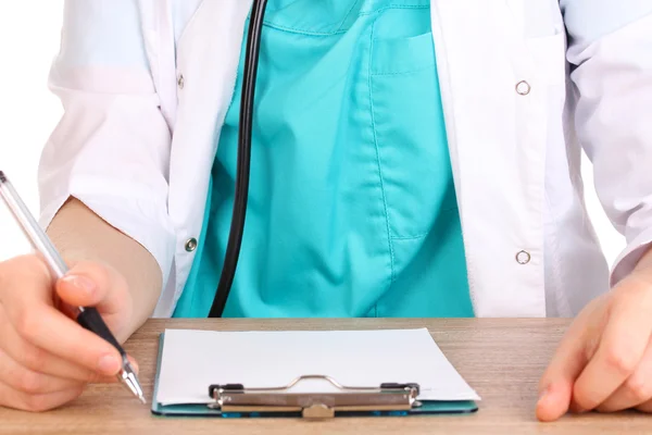 Médico designar medicamentos recetados a los pacientes aislados en blanco — Foto de Stock