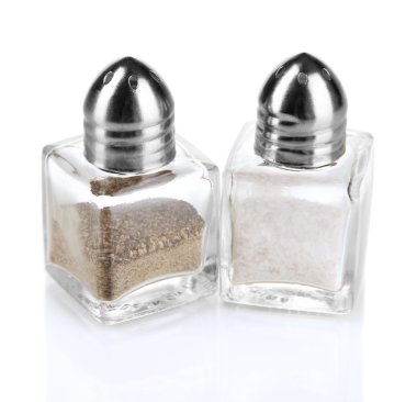 tuz ve biber üzerine beyaz izole konteyner