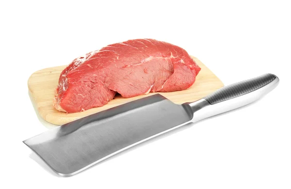 Rohes Rindfleisch mit Messer isoliert auf weiß — Stockfoto