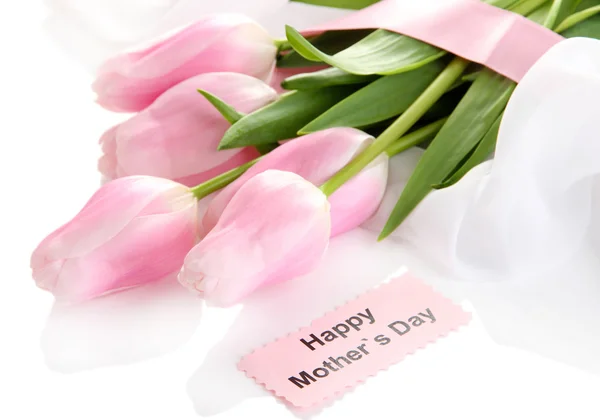 Mooi boeket van roze tulpen voor Mother's Day, geïsoleerd op wit — Stockfoto