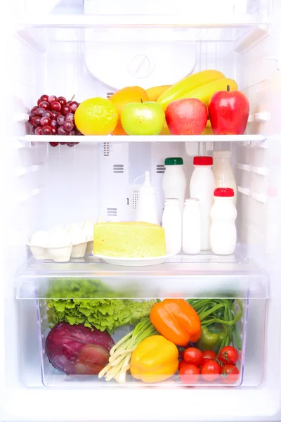 Ψυγείο γεμάτο τρόφιμα — Φωτογραφία Αρχείου