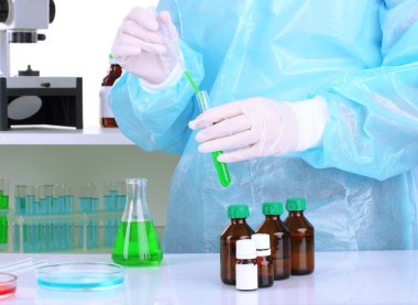 bilim adamı iletken araştırma laboratuvarında yakın çekim