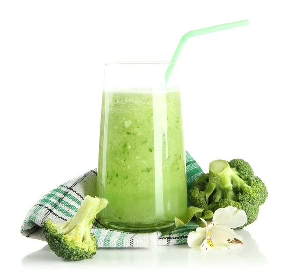 Glass of broccoli juice, isolated on white — Stockfoto