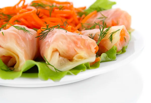 Rollos de col rellenos aislados en blanco — Foto de Stock