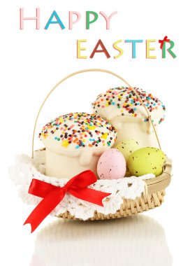 ile üzerine beyaz izole hasır sepet yumurta Paskalya kek
