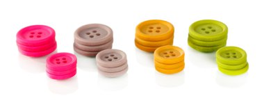 parlak renkli düğmeler üzerinde beyaz izole