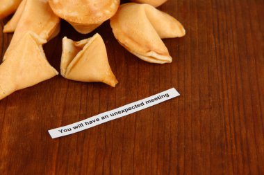 Tahta masada fal kurabiyeleri