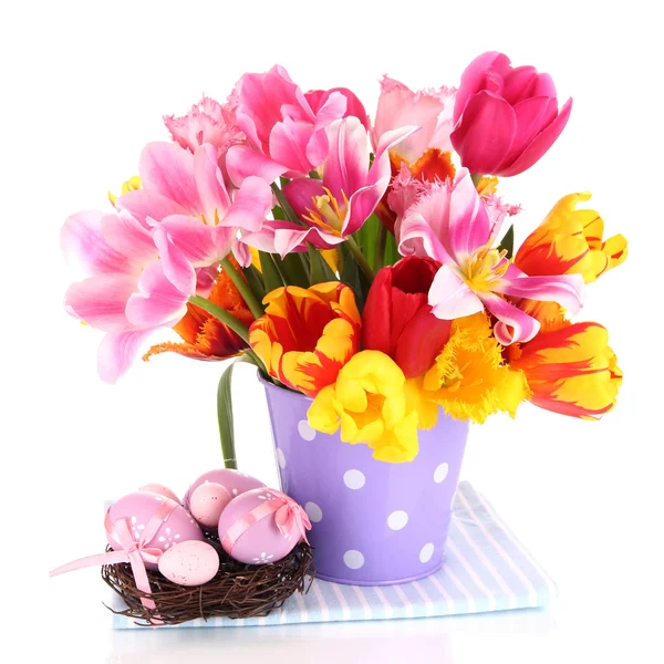 Easter composition with fresh tulips and easter eggs isolated on white — Stock Photo, Image