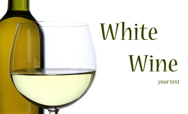 Verre à vin blanc et bouteille de vin isolé sur blanc — Photo