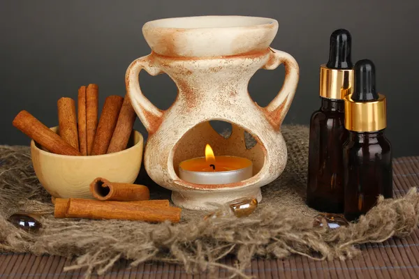 Aromatherapie lamp op grijze achtergrond — Stockfoto