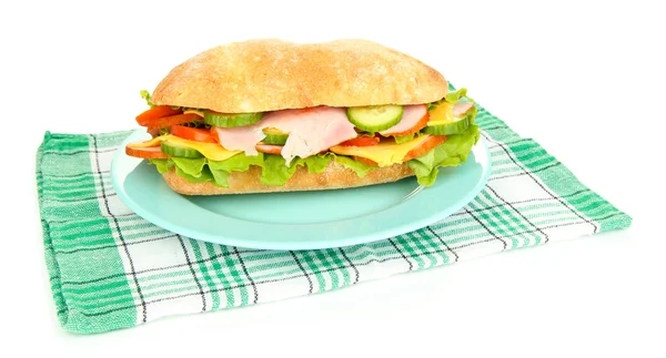 Świeże i smaczne kanapki z szynką i warzywami na białym tle — Zdjęcie stockowe