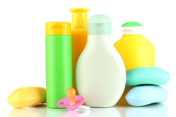 Kosmetyki dla dzieci i mydło na białym tle — Zdjęcie stockowe