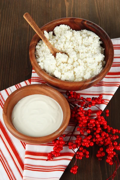 Dairy products on wooden table close-up — Stock Photo, Image