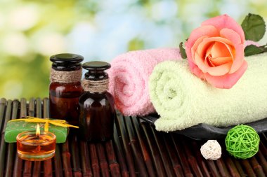 yeşil zemin üzerine Spa ayarı