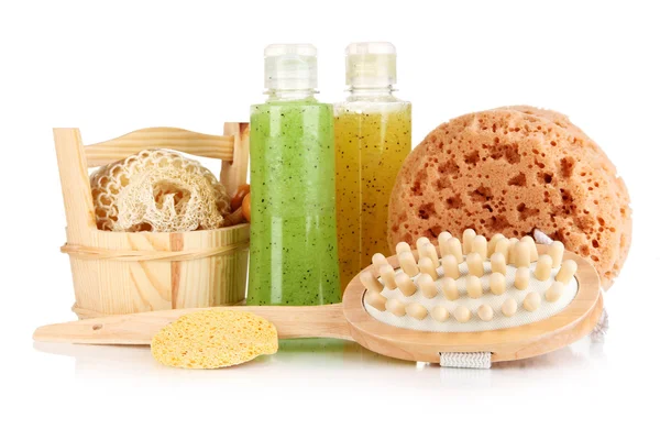 Reinigingsmiddel, borstel en cosmetica voor douche geïsoleerd op wit — Stockfoto
