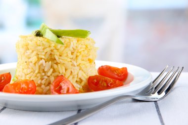 kafede masada sebzeler lezzetli risotto