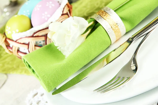 Easter table setting on color background — Stock Photo, Image