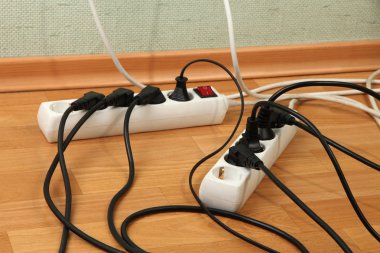 aşırı yüklenmiş güç panoları, yakın çekim