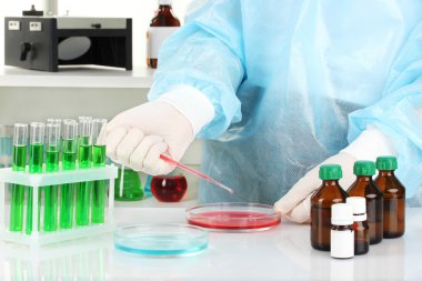 bilim adamı iletken araştırma laboratuvarında yakın çekim