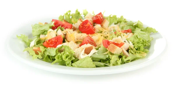 Cézár saláta fehér tányérra, elszigetelt fehér — Stock Fotó